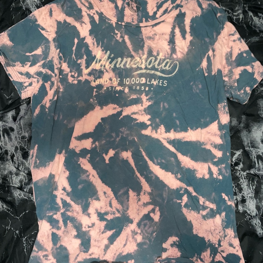 Minnesota land of 10,000 lakes Blue bleach Tie-Dye T-Shirt 2xL